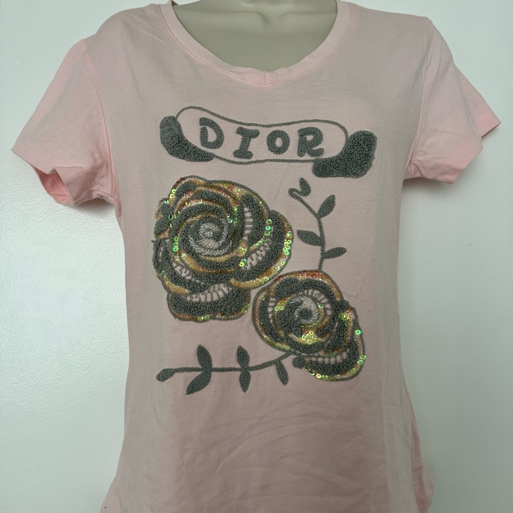Dior Vintage Pink Tee with Sequined Rose Motif - Picture 13 of 14